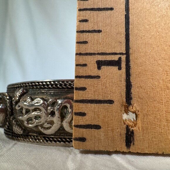Vintage Silver Cuff Bracelet With Turquoise Stone & Intricate Engravings - Picture 11 of 11